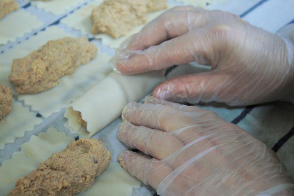 Cómo enrollar canelones de carne caseros paso a paso